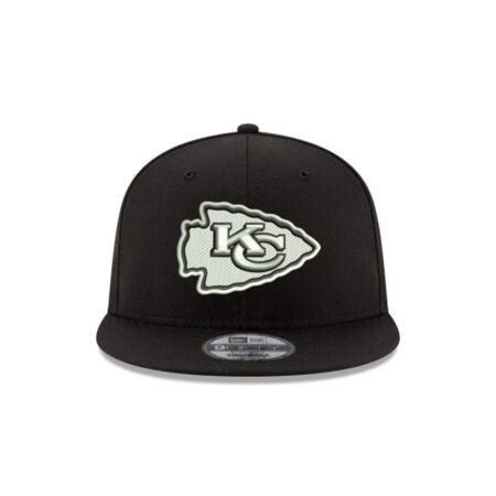 Kansas City Chiefs Snapback Cap in Black and White