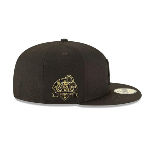 Los Angeles Dodgers Blackout Champions Fitted Cap in Black