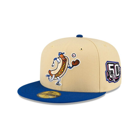 Los Angeles Dodgers Mascot Fitted Cap in Cream