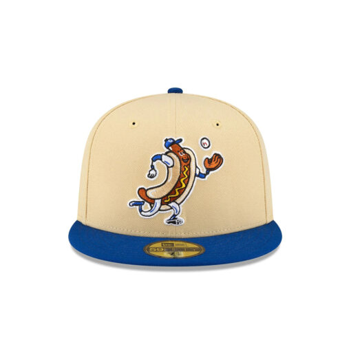 Los Angeles Dodgers Mascot Fitted Cap in Cream