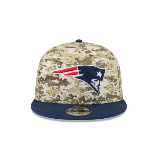 New England Patriots 2025 Salute to Service Fan Gear Snapback Cap