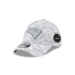 New England Patriots 2025 Salute to Service Fan Gear Stretch-Fit Cap