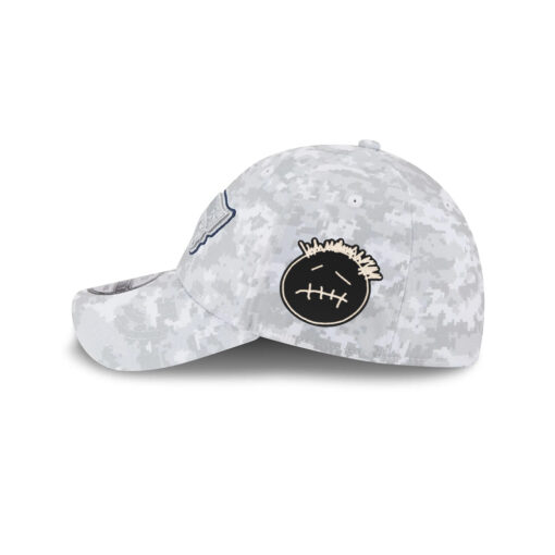 New England Patriots 2025 Salute to Service Fan Gear Stretch-Fit Cap