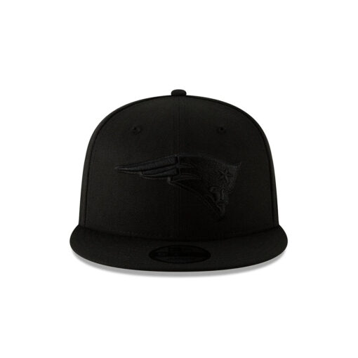 New England Patriots Basic Snapback Cap in Black