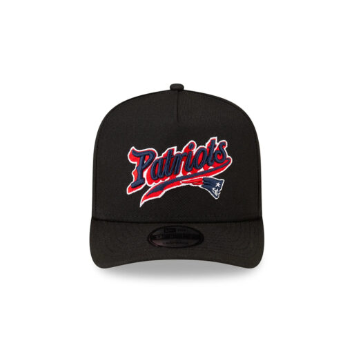 New England Patriots Born x Raised Script Snapback Cap in Black New England Patriots Born x Raised Script Snapback Cap in Black