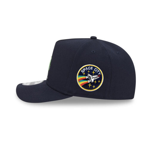 New York Yankees Cartoon Graphic Snapback in Black New York Yankees Cartoon Graphic Snapback in Black