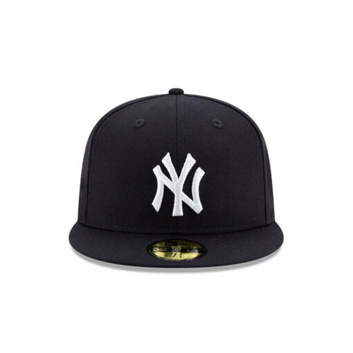 New York Yankees Championship Side Patch Fitted Cap in Black