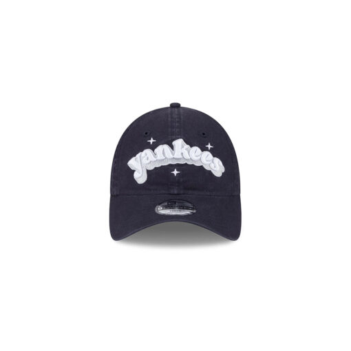 New York Yankees Cheer Adjustable Cap in Black