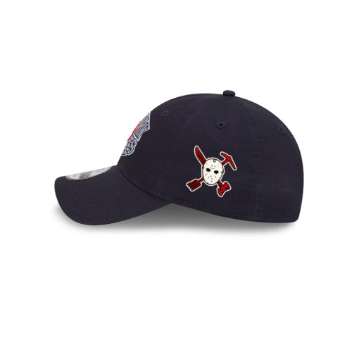 New York Yankees Classic Tone Adjustable Cap in Black