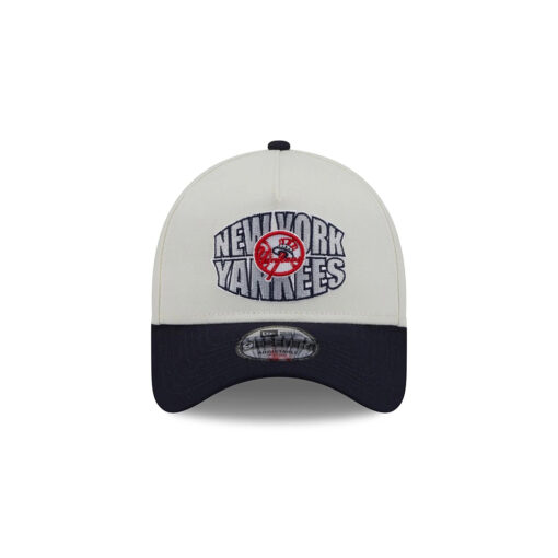 New York Yankees Classic Tone Snapback in White
