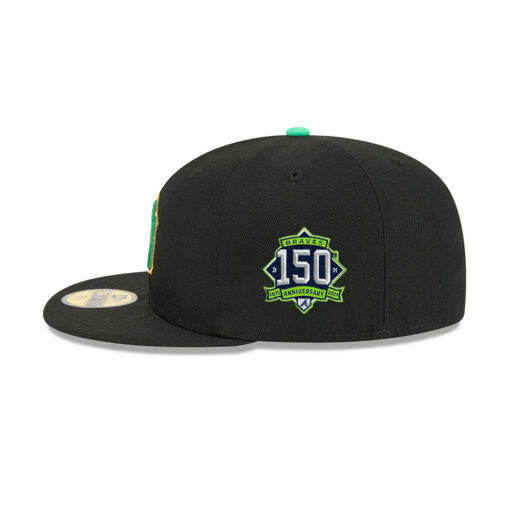 New York Yankees Clover Patch Fitted Cap in Black