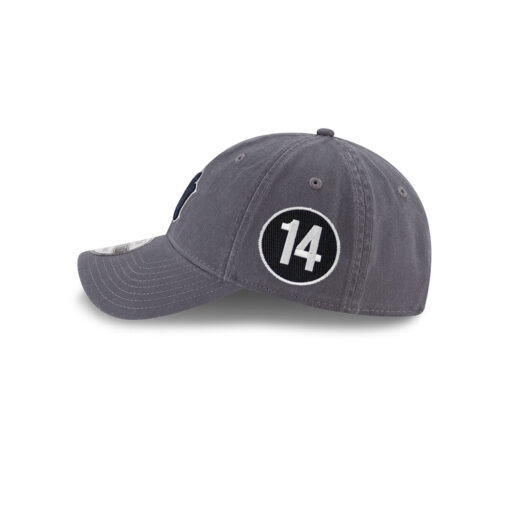 New York Yankees Core Classic Adjustable Cap in Gray New York Yankees Core Classic Adjustable Cap in Gray