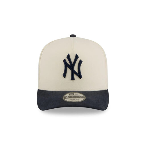 New York Yankees Cotton Brush Snapback in Cream New York Yankees Cotton Brush Snapback in Cream
