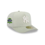 New York Yankees Crinkle Texture Fitted Cap in Light Grey