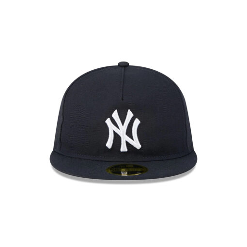 New York Yankees Easy Retro Fitted Cap in Black