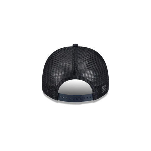 New York Yankees Fade Logo Trucker Cap in Black
