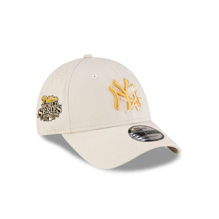 New York Yankees Floral Adjustable Cap in Ivory Cream