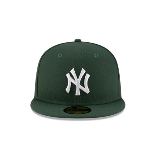 New York Yankees Front Patch Fitted Cap in Green
