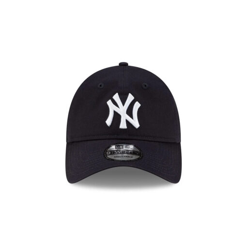 New York Yankees Hidden Pigeon Adjustable Cap in Black