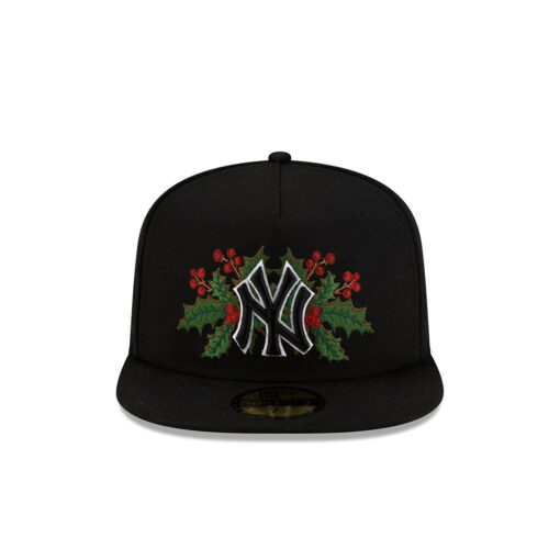 New York Yankees Holiday Floral Fitted Cap in Black