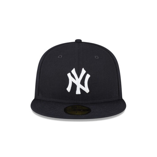 New York Yankees Judge Side Patch Fitted Cap in Black
