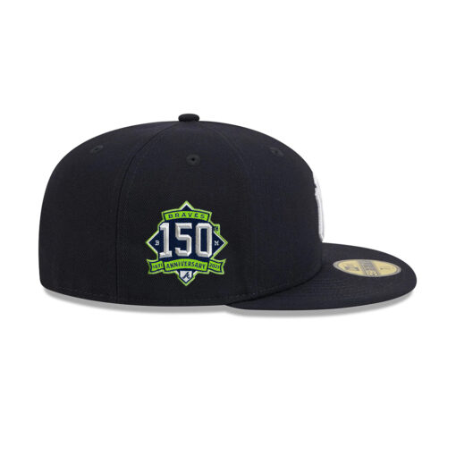 New York Yankees Leather Patch Fitted Cap in Black New York Yankees Leather Patch Fitted Cap in Black