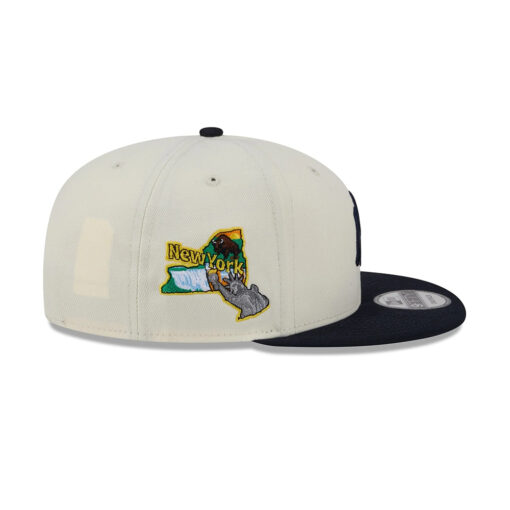 New York Yankees Local Script Snapback in Cream