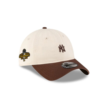 New York Yankees Mini Logo Adjustable Cap in Brown