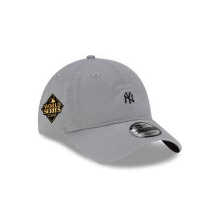 New York Yankees Mini Logo Adjustable Cap in Gray