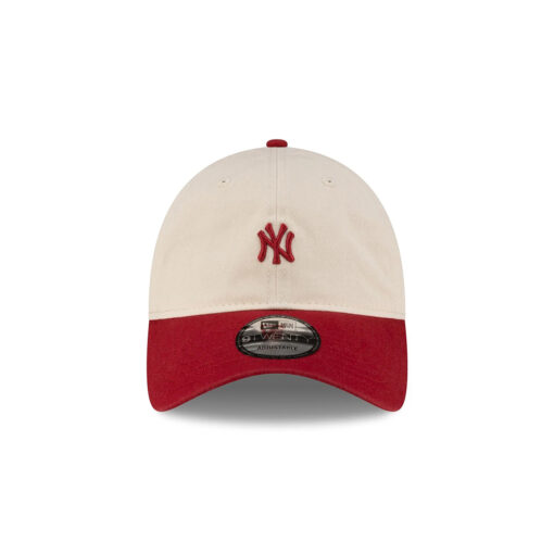 New York Yankees Mini Logo Adjustable Cap in Red
