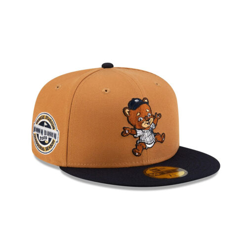 New York Yankees Mini Mascot Fitted Cap in Brown New York Yankees Mini Mascot Fitted Cap in Brown