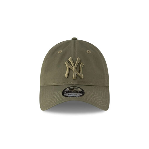 New York Yankees Monochrome Adjustable Cap in Olive New York Yankees Monochrome Adjustable Cap in Olive