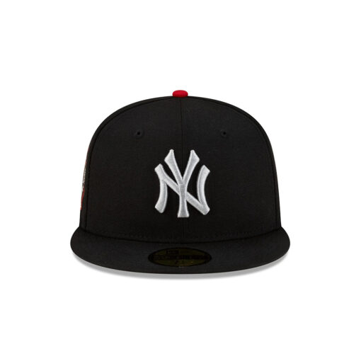 New York Yankees Monochrome Fitted Cap in Black
