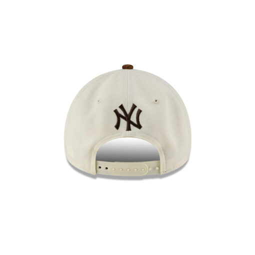 New York Yankees Notes Snapback in Cream