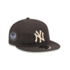 New York Yankees Nylon Retro Crown Adjustable Cap in Black