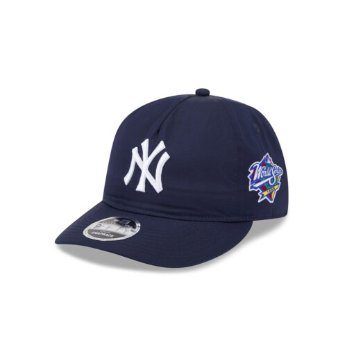 New York Yankees Nylon Retro Crown Snapback in Black