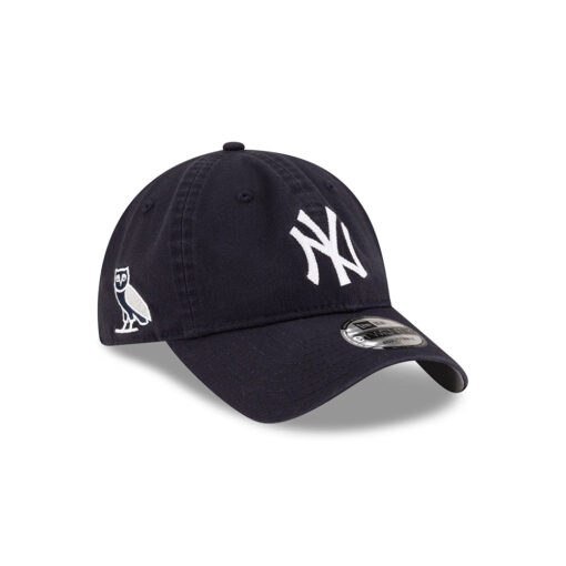 New York Yankees Owl Logo Adjustable Cap in Black