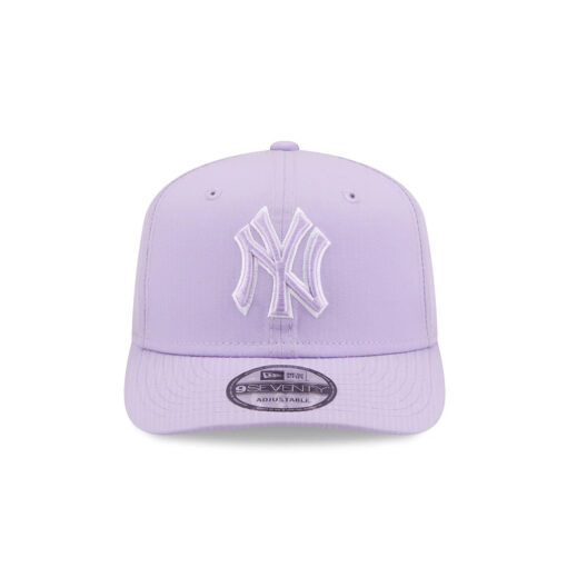 New York Yankees Pastel Crepe Stretch-Snap in Lavender