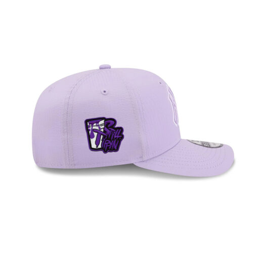 New York Yankees Pastel Crepe Stretch-Snap in Lavender