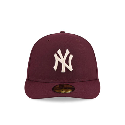 New York Yankees Pre-Curve Fitted Cap in Maroon