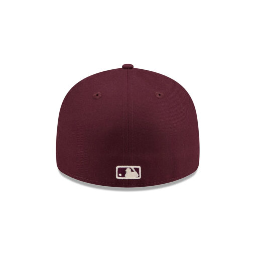 New York Yankees Pre-Curve Fitted Cap in Maroon
