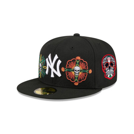 New York Yankees Skull and Flowers Fitted Cap in Black
