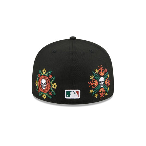 New York Yankees Skull and Flowers Fitted Cap in Black