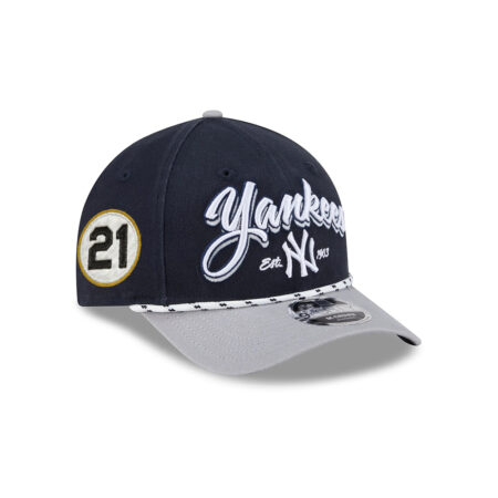 New York Yankees Team Loyal Snapback in Black