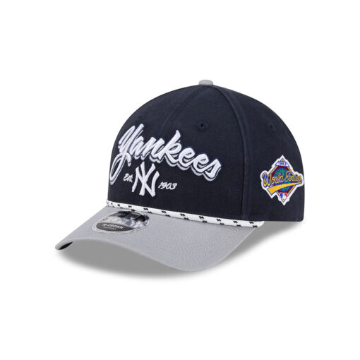 New York Yankees Team Loyal Snapback in Black New York Yankees Team Loyal Snapback in Black