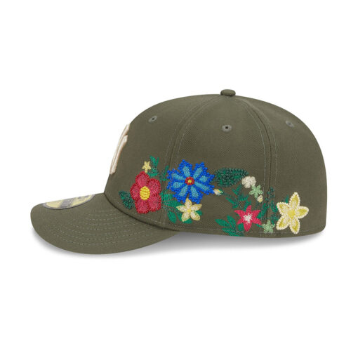 New York Yankees Tonal Floral Fitted Cap in Olive