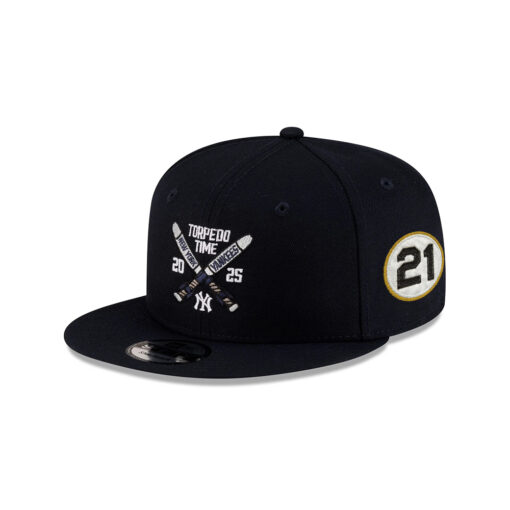 New York Yankees Torpedo Graphic Snapback in Black