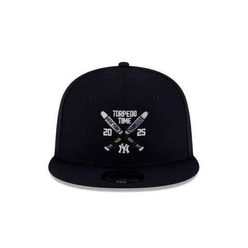 New York Yankees Torpedo Graphic Snapback in Black