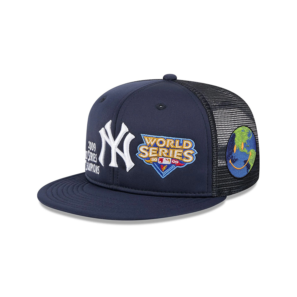 New York Yankees Trophy Pack Trucker Cap in Navy New York Yankees Trophy Pack Trucker Cap in Navy