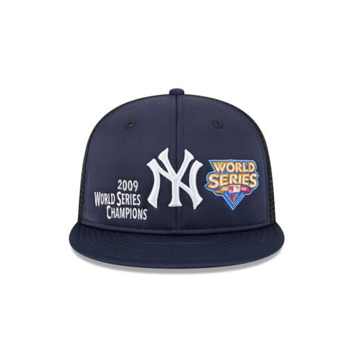 New York Yankees Trophy Pack Trucker Cap in Navy New York Yankees Trophy Pack Trucker Cap in Navy